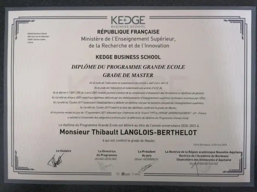 inscription 95f2e5a72da8469a02ee18eb135917f4db69e86d74ae81ba2ad1c296359c89b6i0
